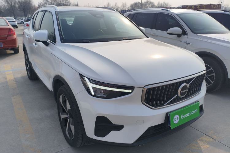 Used Volvo XC40 2024 B4 4x4 Smart Luxury Edition