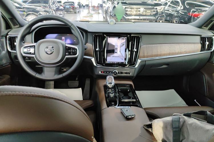 Used Volvo S90 New Energy 2024 Plug-in Hybrid Four-Wheel Drive Long-Range Luxury Smart Edition