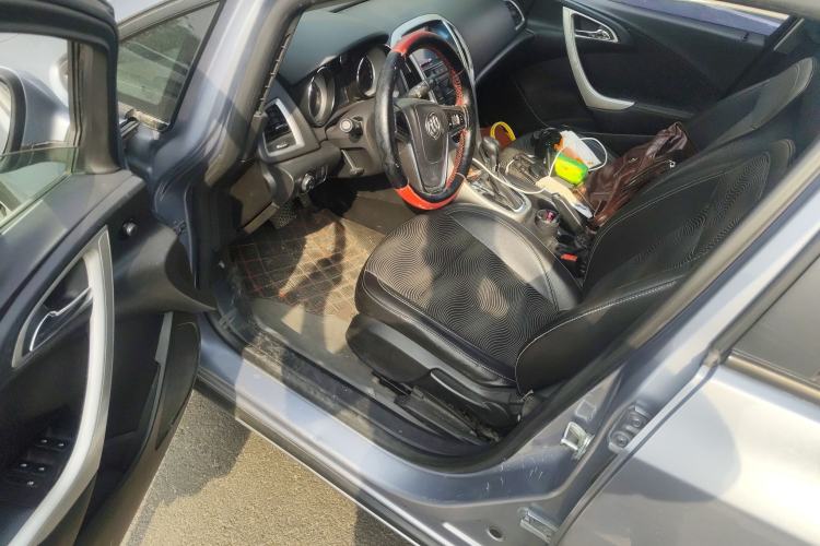 Used Buick GT 2010 XT 1.6L Automatic Fashion Edition