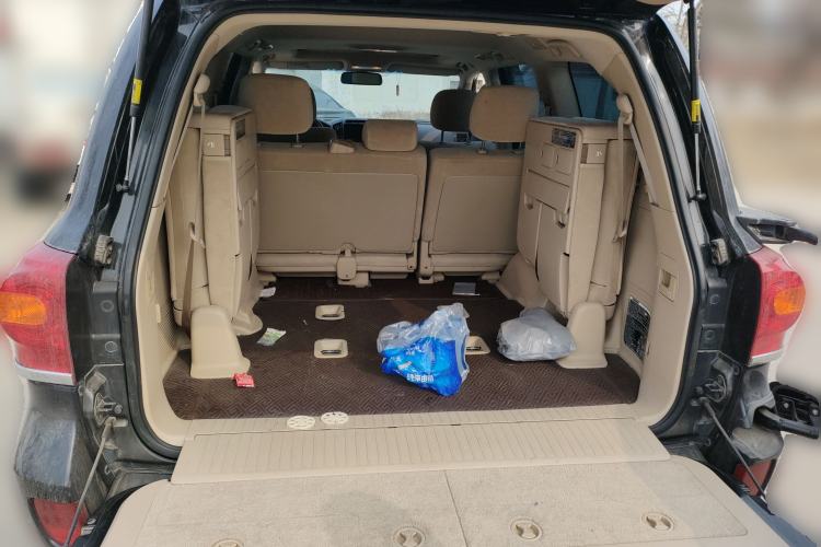 Used Toyota Land Cruiser 2012 4.0L Automatic GX-R Trunk