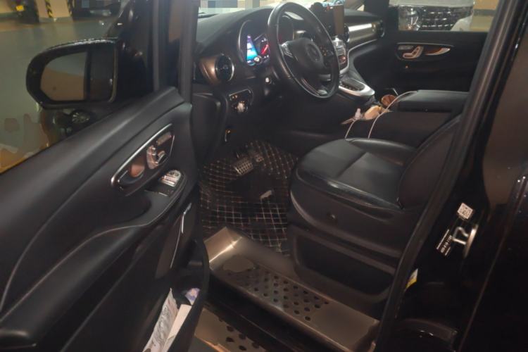 Used Mercedes-Benz V-Class 2020 V 260 L Long-wheelbase Luxury Edition Driver Seat