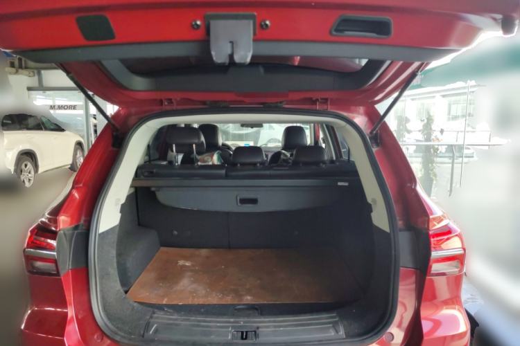 Used Roewe RX5 2016 20T Two-Wheel Drive Automatic Internet Smart Edition
