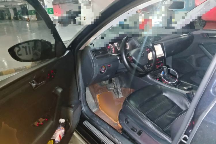 Used Volkswagen Passat 2017 330TSI DSG Luxury Edition
