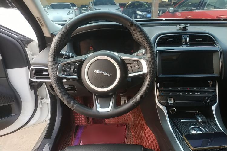 Used Jaguar XEL 2019 2.0T 200 PS Deluxe Edition
