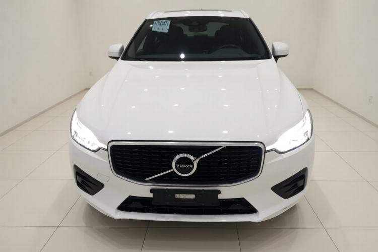 Used Volvo XC60 2019 T5 4x4 Zhiyuan Edition China VI Standard
