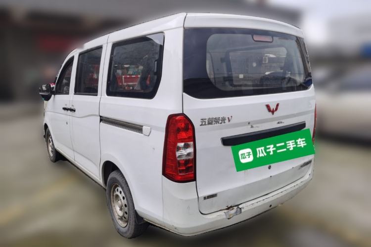 Used Wuling Rongguang V 2016 1.5L Standard Version
