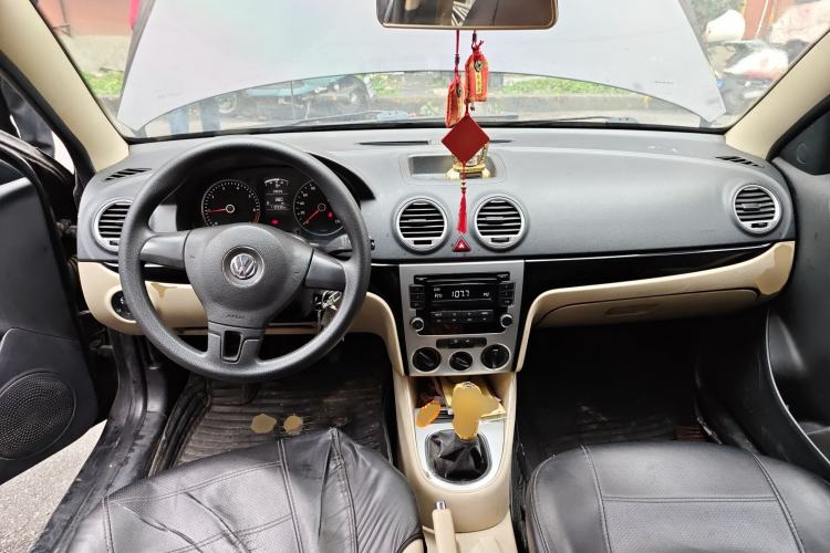 Used Volkswagen Lavida 2013 Classic 1.6L Manual Fashion Edition
