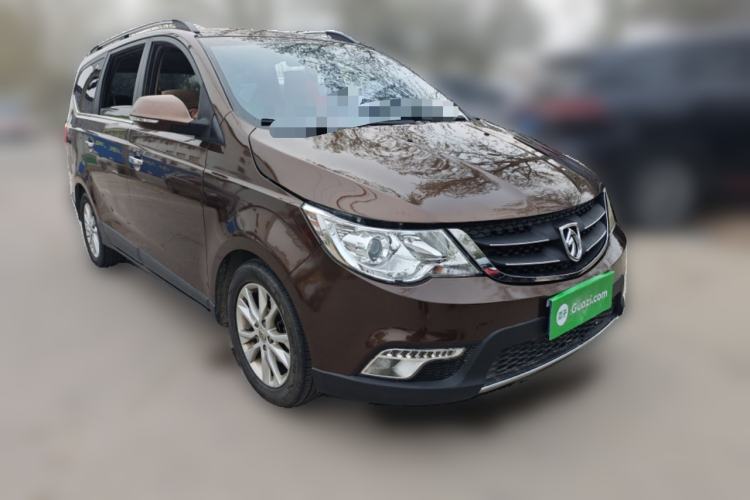 Used Baojun 730 2014 1.5L manual luxury trim 7 seats
