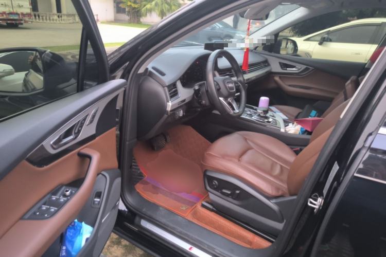 Used Audi Q7 2018 45 TFSI Technology Edition Driver Seat