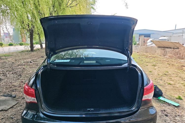 Used Nissan Sylphy 2012 Classic 1.6XE Manual Comfort Edition Trunk