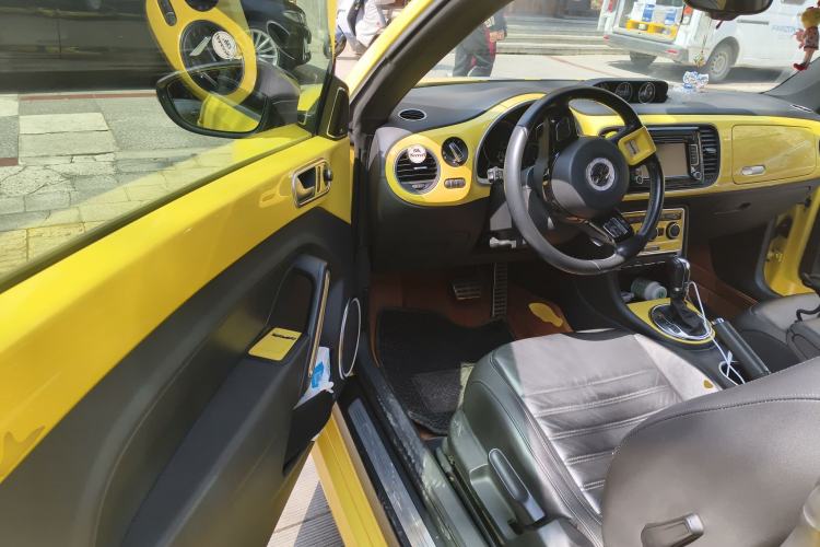 Used Volkswagen Beetle 2013 2.0 TSI Top-Trim Model
