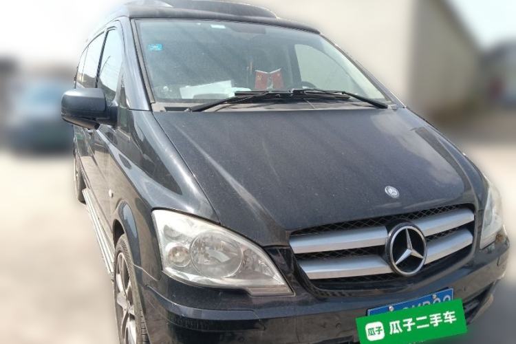 Used Mercedes-Benz Vito 2011 2.5L 7-seater executive version Front Right 45 Deg