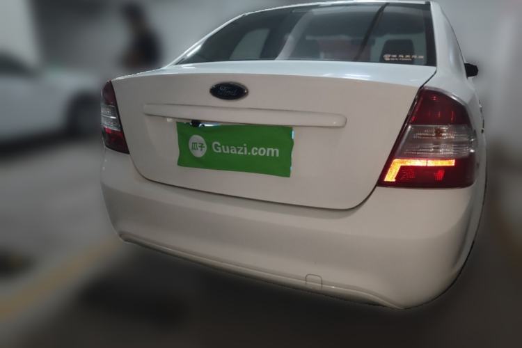 Used Ford Focus 2013 Sedan Classic 1.8L Manual Base Model
