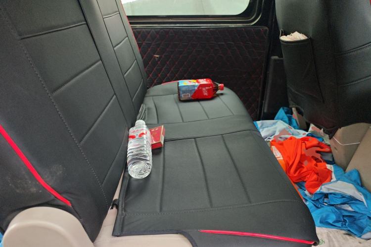 Used FORTHING Lingzhi 2020 M5L 2.0L Base Model 7 Seats Left Rear Seat