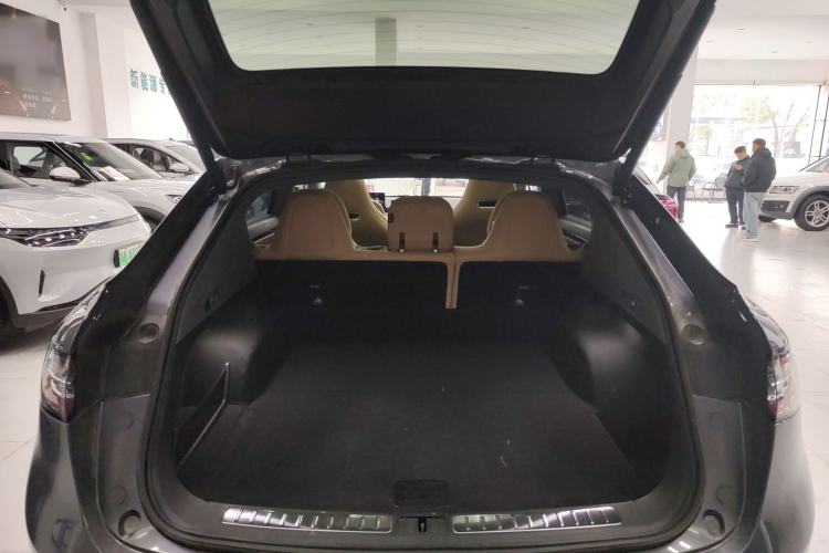 Used Hima Luxeed R7 2024 All-Electric 802 km Max