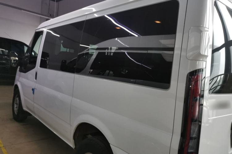 Used JMC Fushun 2022 2.0T Manual Multi-Function Passenger Vehicle Short Wheelbase Low Roof 6-Seater