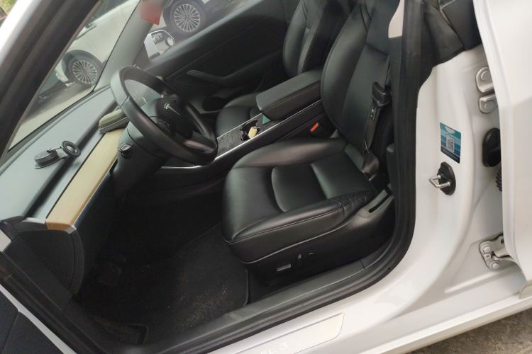 Used Tesla Model 3 2019 Long-Range Rear-Wheel-Drive Version Left Front Seat