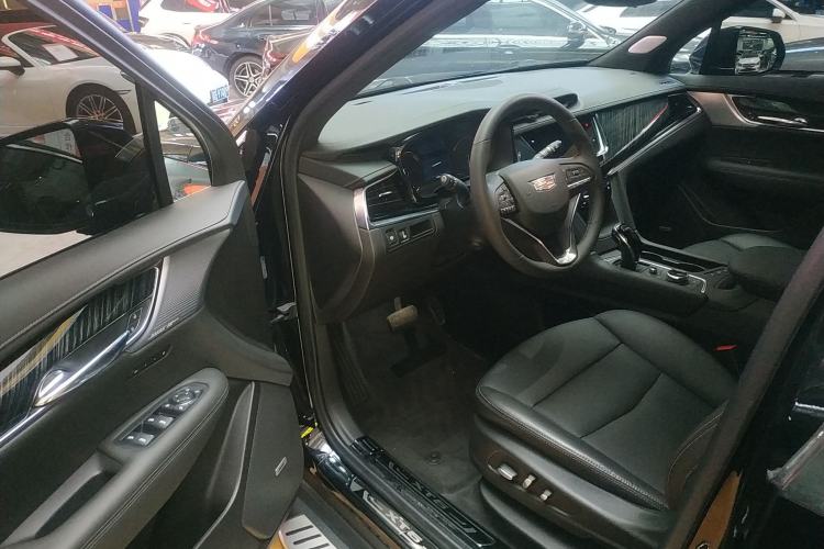 Used Cadillac XT6 2022 2.0T Six-Seater Four-Wheel Drive Luxury Version Driver Seat