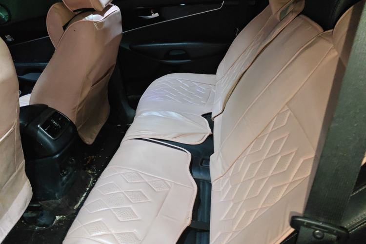 Used Kia Sorento 2015 Sorento L 2.4L Gasoline 4WD Elite Edition 7 Seats China IV Standard