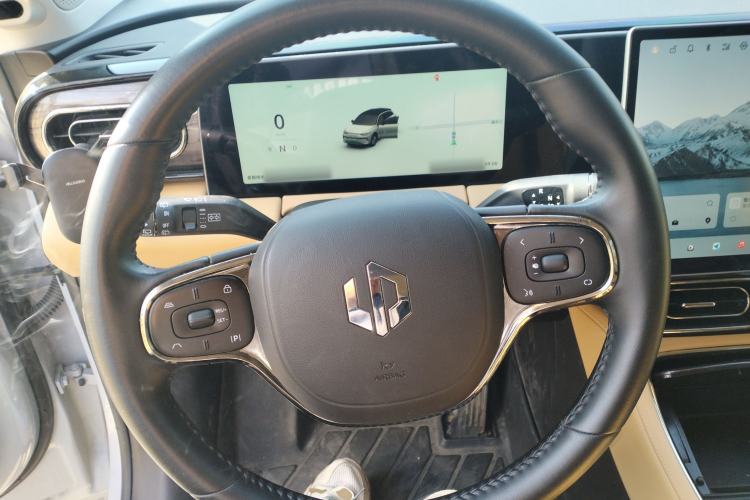 Used Leapmotor C11 2024 Range-Extended 300 Luxury Edition
