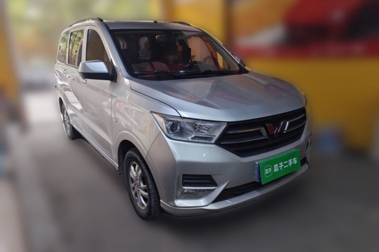 Used Wuling Hongguang 2018 1.5L S Standard Version L2B Front Right 45 Deg