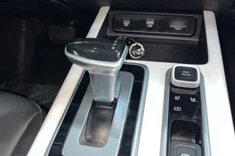 Used Hyundai ix35 2023 Musso 2.0L Deluxe Edition DLX Gear Lever