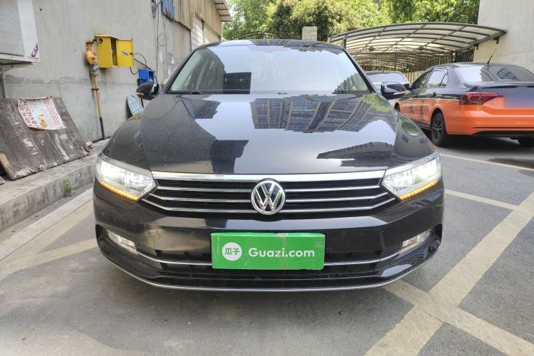 Used Volkswagen Magotan 2018 Facelift 380TSI DSG Luxury Version
