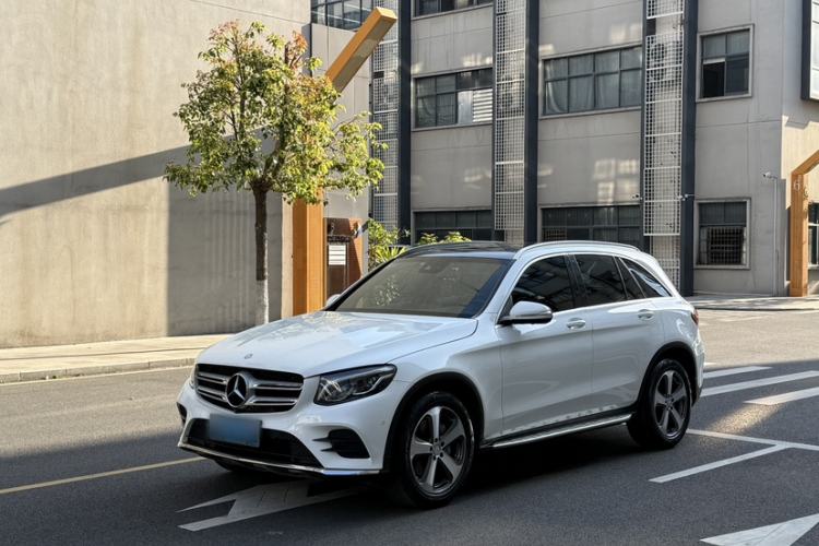 Used Mercedes-Benz GLC 2017 GLC 260 4MATIC Luxury Model
