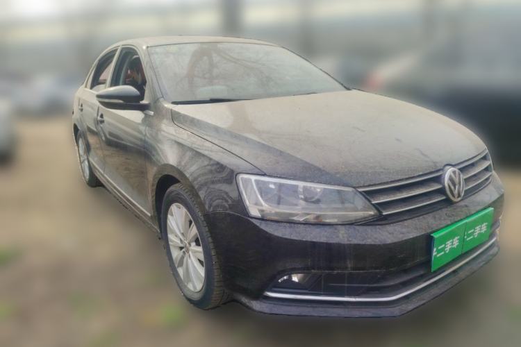 Used Volkswagen Sagitar 2015 1.6L Manual Comfort Model Front Right 45 Deg