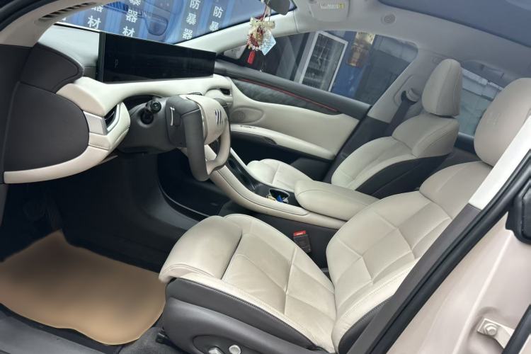 Used IM LS6 2023 Max Standard Edition
