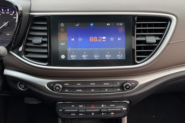 Used GAC Trumpchi GA4 2018 200T Automatic Luxury Edition Audio And AC Panel