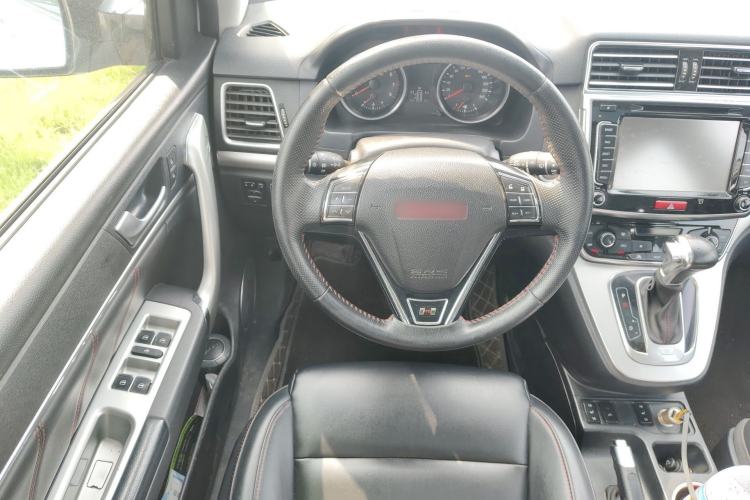 Used Haval H6 2015 Sport Edition 1.5T Automatic Two-Wheel Drive Luxury Model Steering Wheel