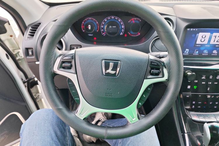 Used Luxgen Great 7 SUV 2014 2.2T Two-Wheel-Drive Smart Version
