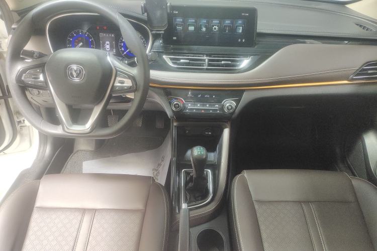 Used CHANGAN Eado DT 2018 1.6L Manual Smart Enjoyment Model Center Console