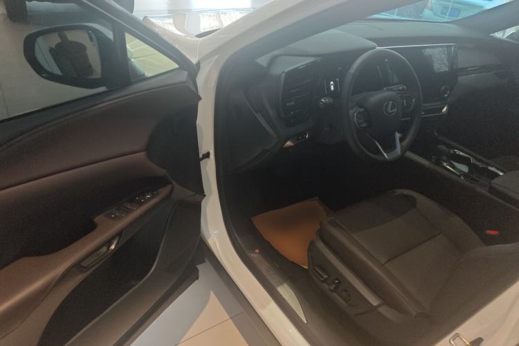 Used Lexus RX 2026 Model 350h Four-Wheel-Drive Chunxiang Edition
