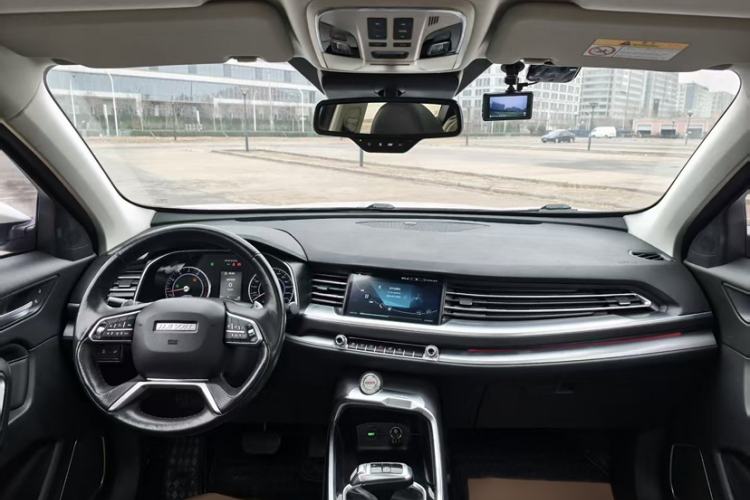 Used Haval H6 2017 Red Label 2.0T Automatic Two-Wheel Drive ZhiShang Model