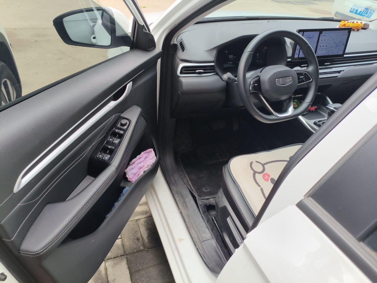 Geely Auto Emgrand 2026 Model 4th Generation 4 Millionth Anniversary Edition 1.5L CVT Overdrive Edition — снимка 16