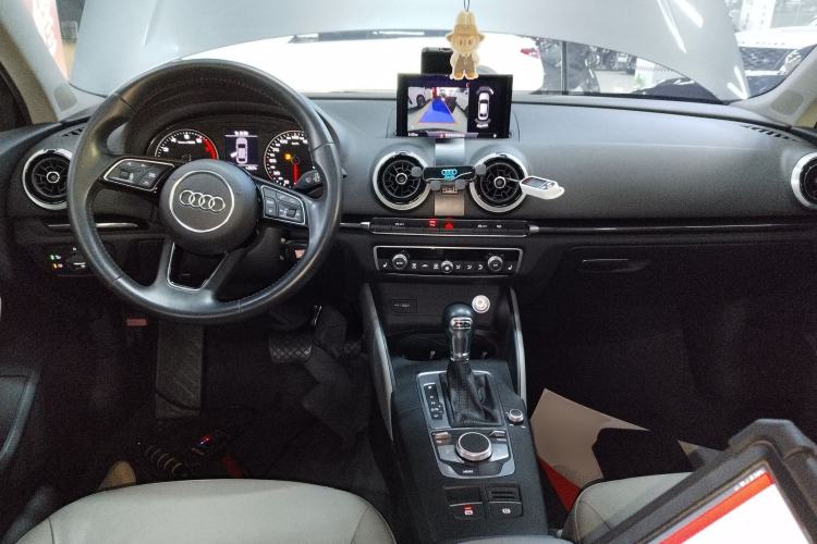 Used Audi A3 2019 Limousine 35 TFSI Fashion Edition China V standard
