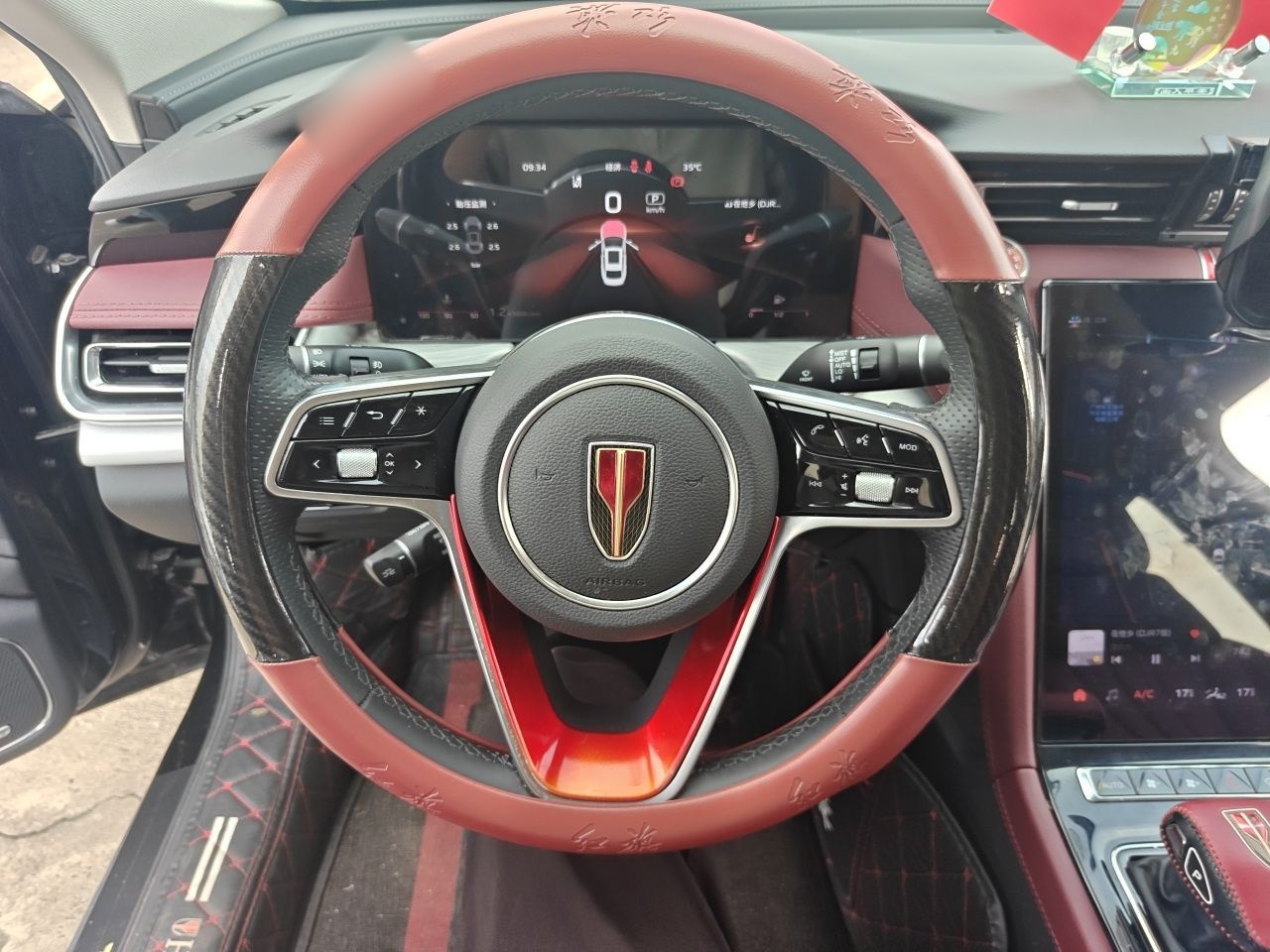 Hongqi H5 2025 2.0T Automatic Flag Edition – 500 000 Units Commemorative Version — снимка 10
