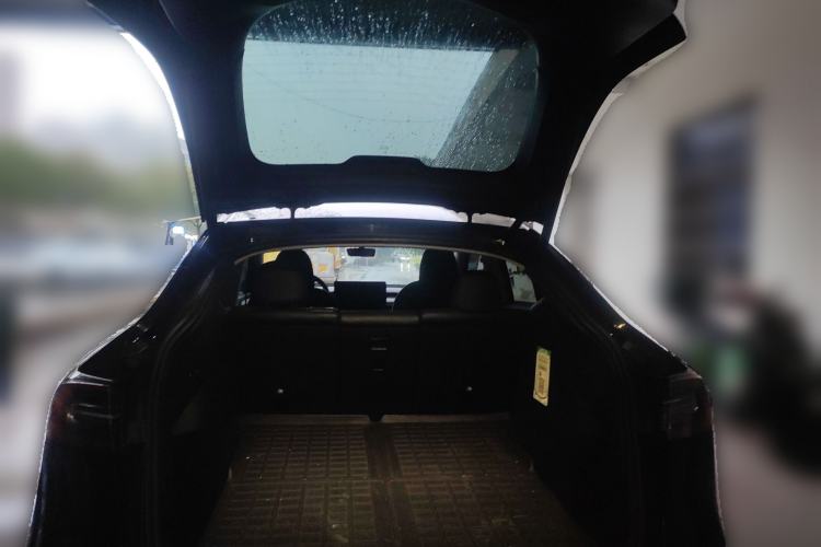 Used Tesla Model Y 2023 Rear-Wheel-Drive Version Trunk