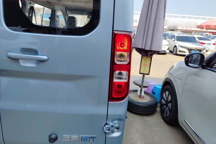 Used Wuling Yangguang 2025 Model 400km Bus Edition—Comfort Edition