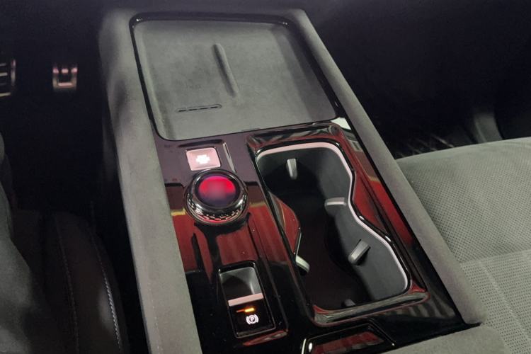 Used Volkswagen Teramont 2025 Tiguan Pro 450TSI Four-Wheel Drive Summit Edition
