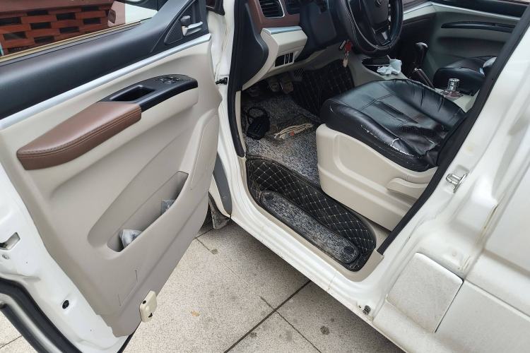 Used FORTHING Lingzhi 2018 M5L 1.6L 7-Seater Comfort Model
