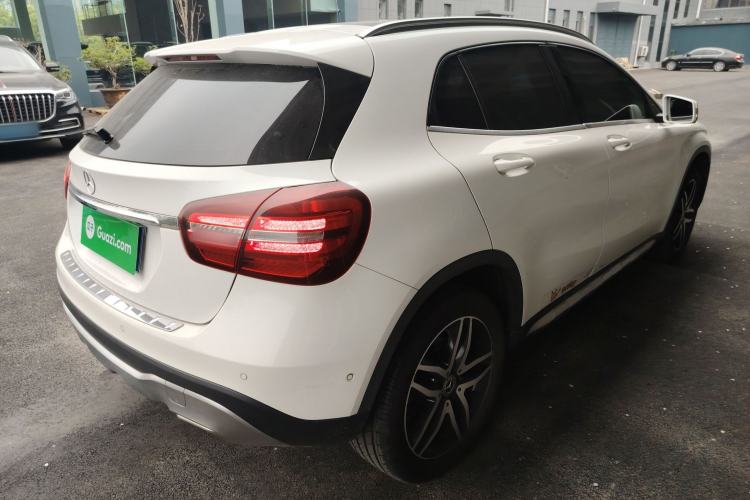 Used Mercedes-Benz GLA 2017 GLA 200 Fashion Model Rear Right 45 Deg