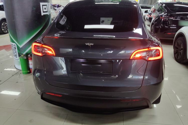 Used Tesla Model Y 2023 Rear-Wheel-Drive Version
