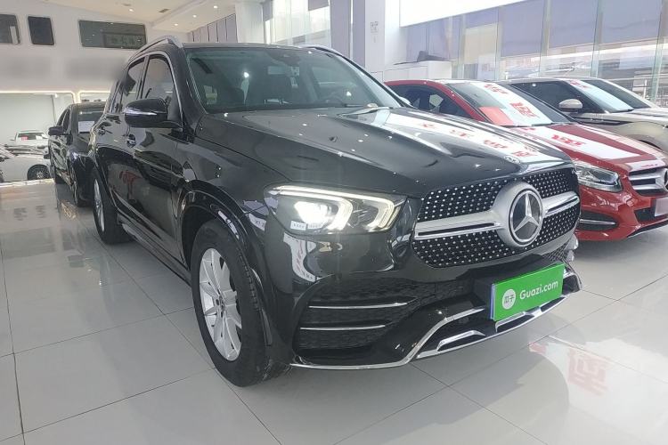 Used Mercedes-Benz GLE 2020 Restyled GLE 350 4MATIC Fashion Edition Front Right 45 Deg