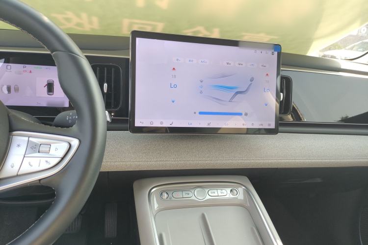 Used BYD Sealion 05 EV 2025 520 km Smart Cruise Version Center Console