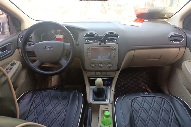 Used Ford Focus 2013 Sedan Classic 1.8L Manual Base Model
