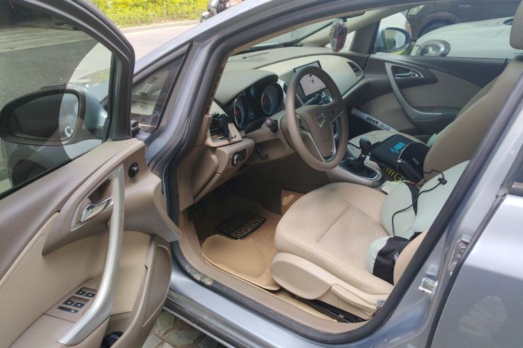 Used Buick GT 2012 GT 1.6L Manual Entry-Level Model