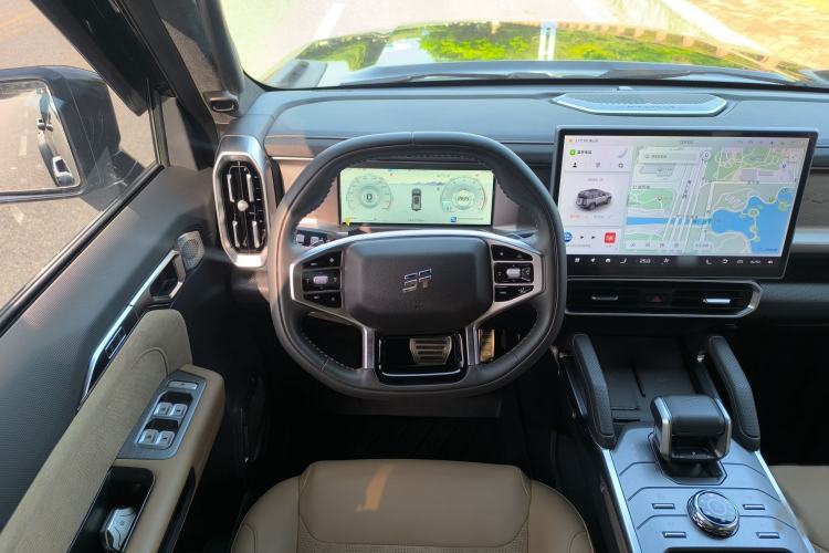 Used JETOUR Traveler 2023 2.0T All-Wheel Drive CrossPRO+ Interior 8